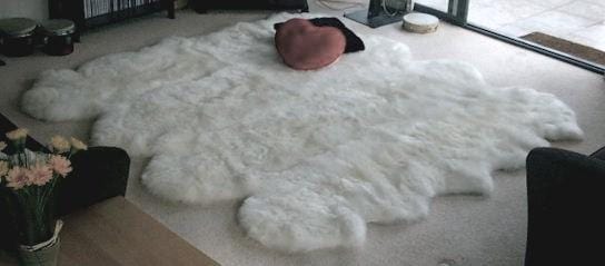 OCTO Genuine Australian Premium Soft Sheepskin Lambskin Rug Pelt White / Ivory